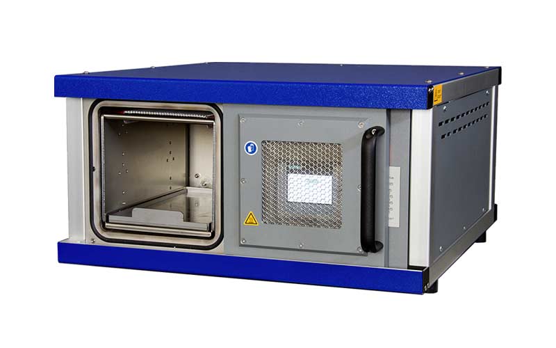Niederdruckplasma-Laboranlage Modell SmartPlasma 10 mit offener Tür
