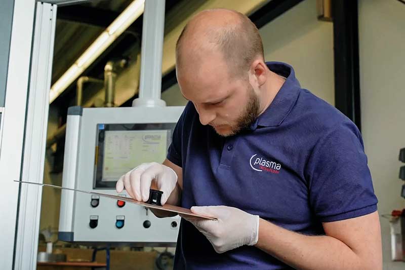 Plasmaanlagen-Konzept und Anlagenentwicklung für optimale Fertigungsabläufe in der Oberflächenmodifizierung